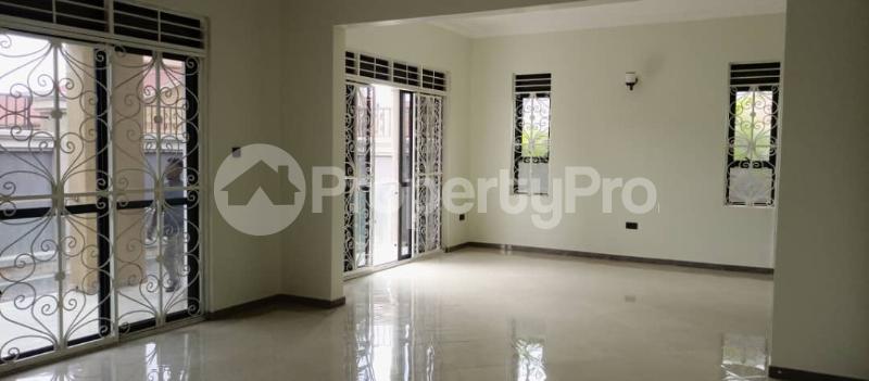 4 bedroom Villa for sale Kyaliwajjara namugongo road  Kira Wakiso Central - 14
