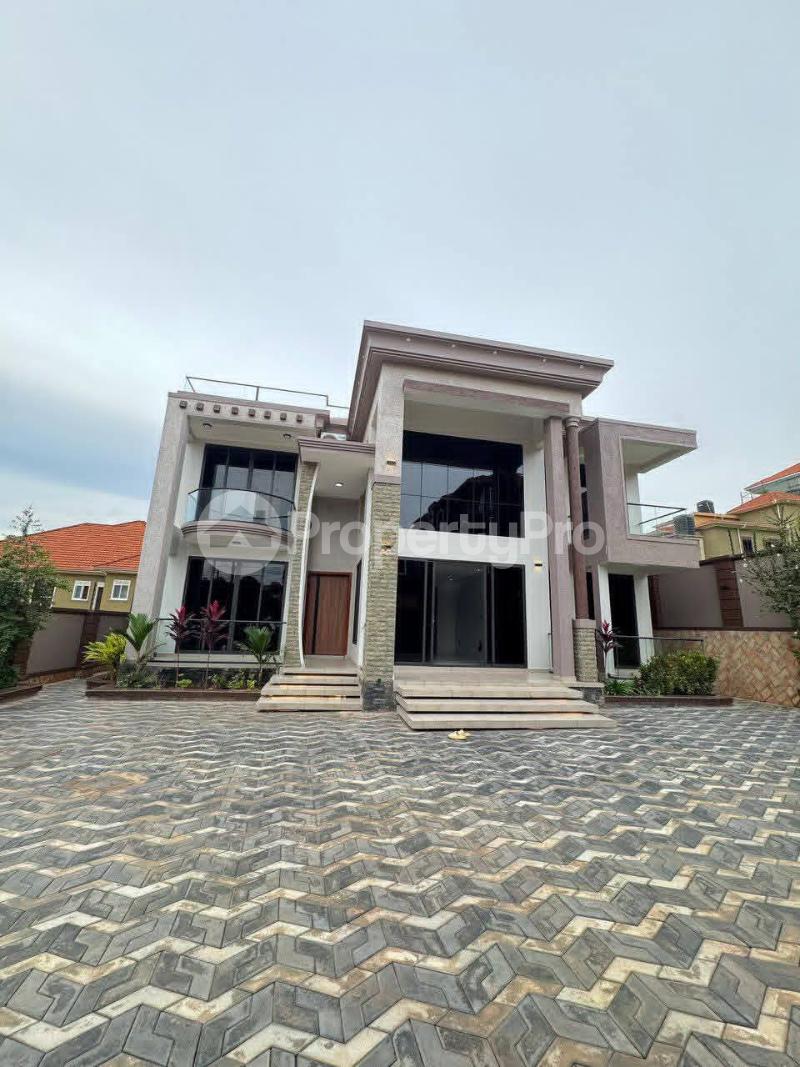 6 bedroom Villa for sale Kyanja  Kampala Central Kampala Central - 0