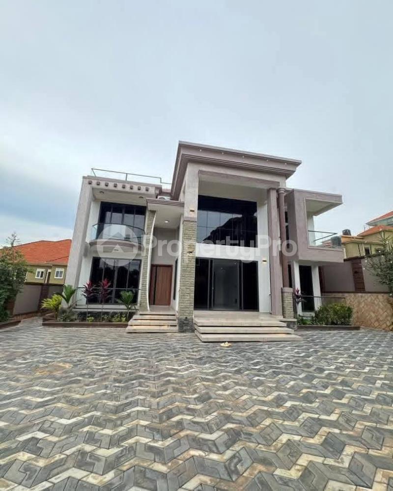 6 bedroom Villa for sale Kyanja  Kampala Central Kampala Central - 1