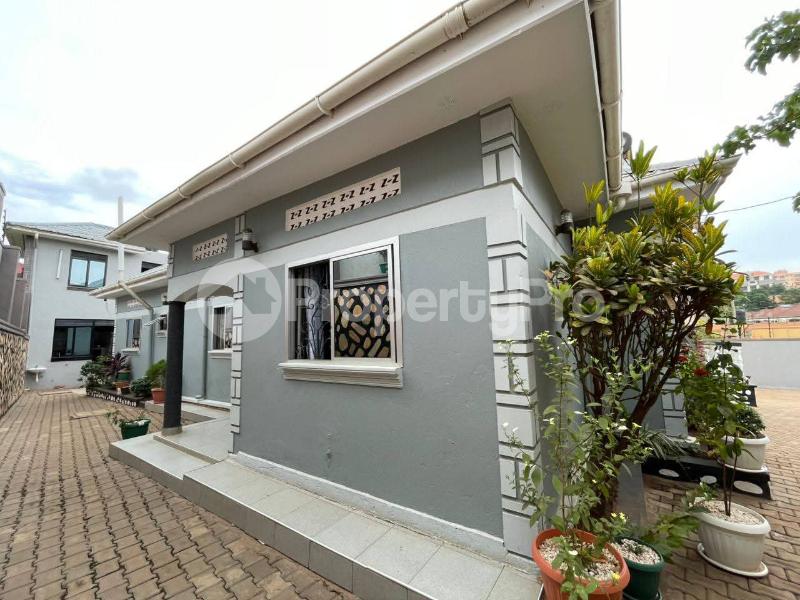 3 bedroom Bungalow Apartment for sale Kyanja road  Kampala Central Kampala Central - 0