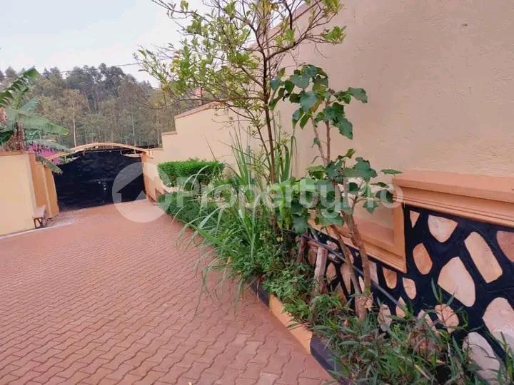 3 bedroom Bungalow Apartment for sale Kyanja road  Kampala Central Kampala Central - 3