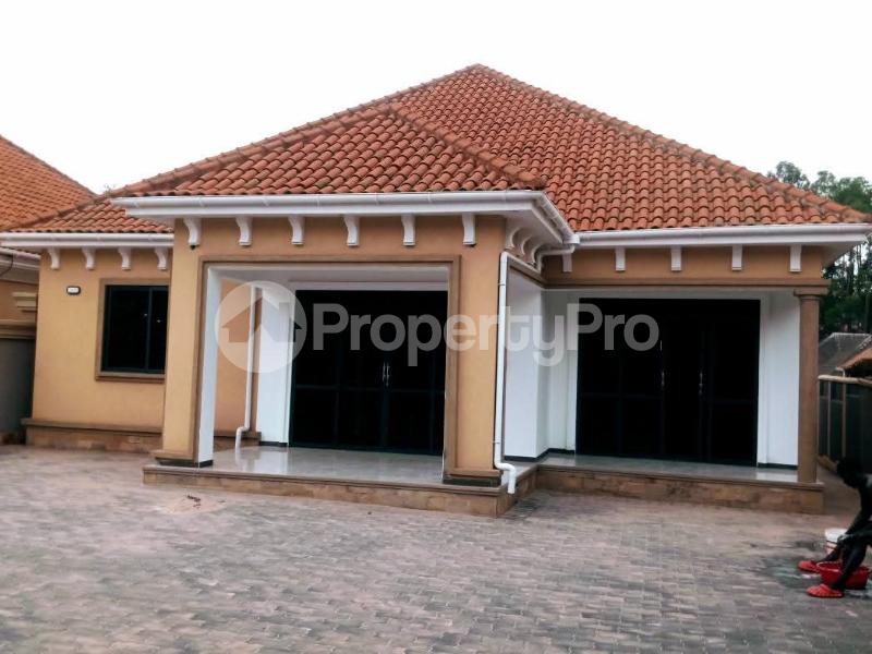 3 bedroom Villa for sale Kyengera  Kampala Central Kampala Central - 1