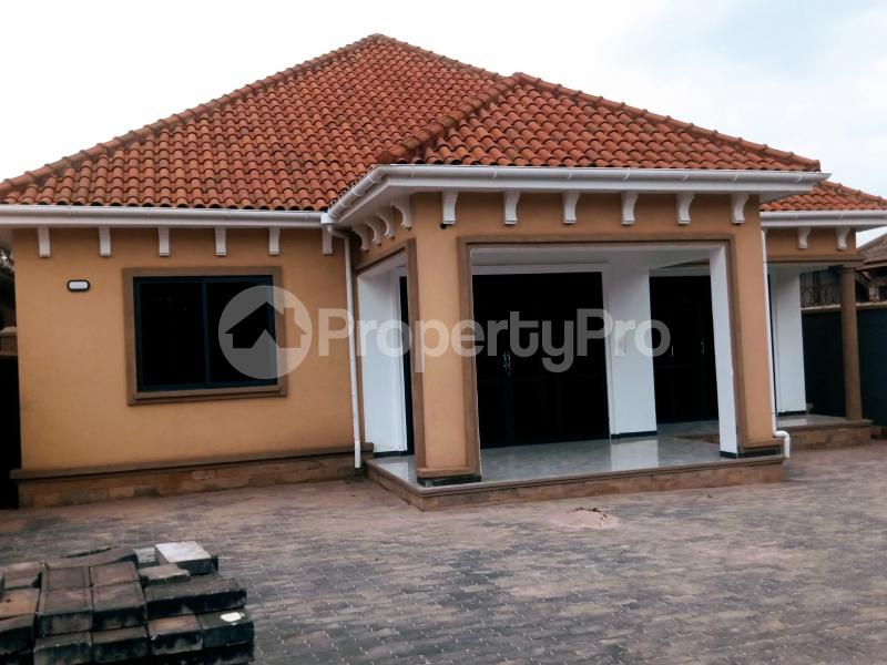 3 bedroom Villa for sale Kyengera  Kampala Central Kampala Central - 0