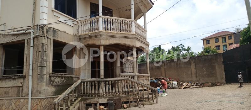 6 bedroom Villa for sale Kireka namugongo road mbalwa  Kira Wakiso Central - 6