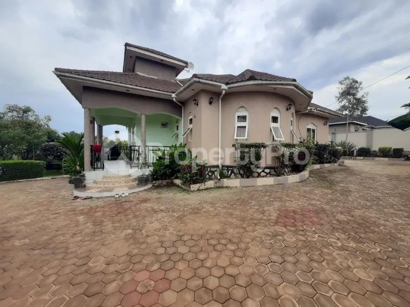 4 bedroom Villa for sale Kayunga road near global school Mukono Mukono Central - 3