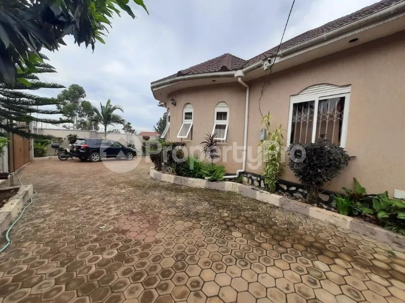 4 bedroom Villa for sale Kayunga road near global school Mukono Mukono Central - 6