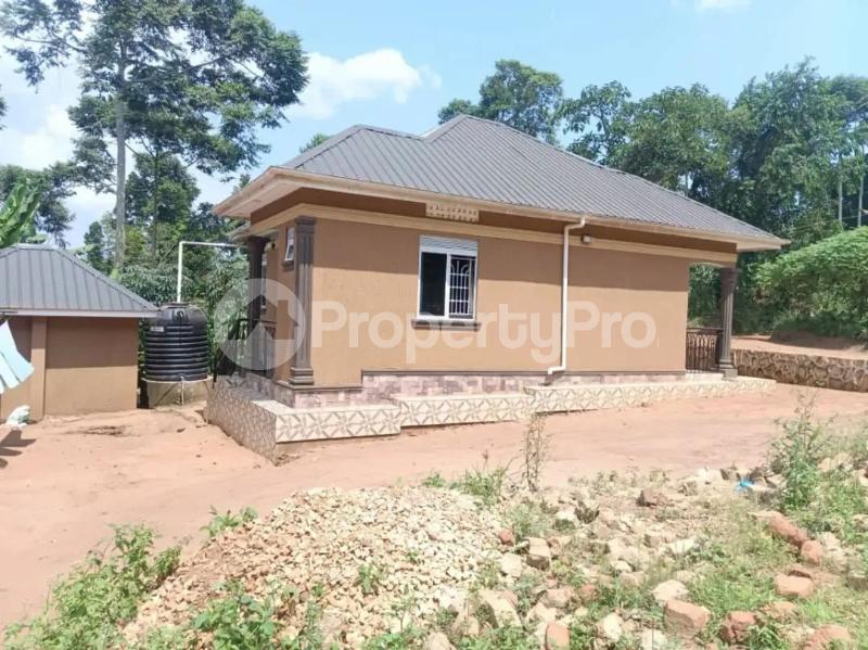 3 bedroom Villa for sale Mukono nyenje  Bajo Mukono Central - 2