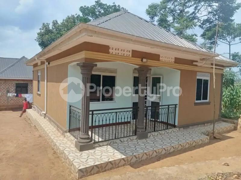 3 bedroom Villa for sale Mukono nyenje  Bajo Mukono Central - 0