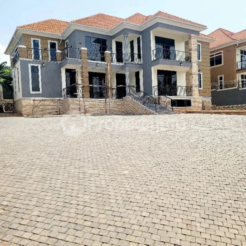 7 bedroom Villa for sale Munyonyo kigo  Kampala Central Kampala Central - 1