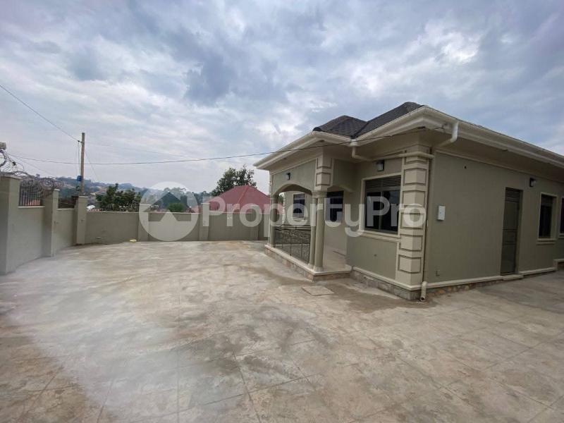 3 bedroom Villa for sale Mutundwe Kampala Central Kampala Central - 1