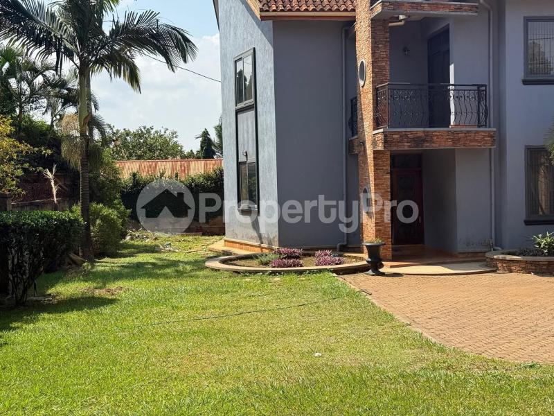 4 bedroom Bungalow Apartment for sale Naalya road Kira Wakiso Central - 1