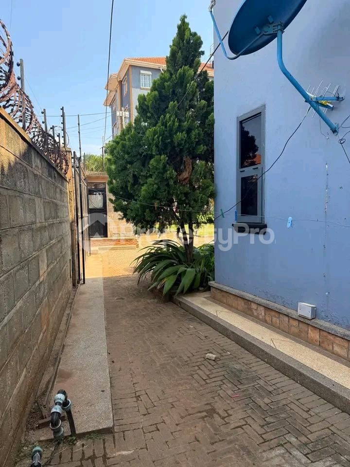 5 bedroom Apartment for sale Naalya  Kampala Central - 1