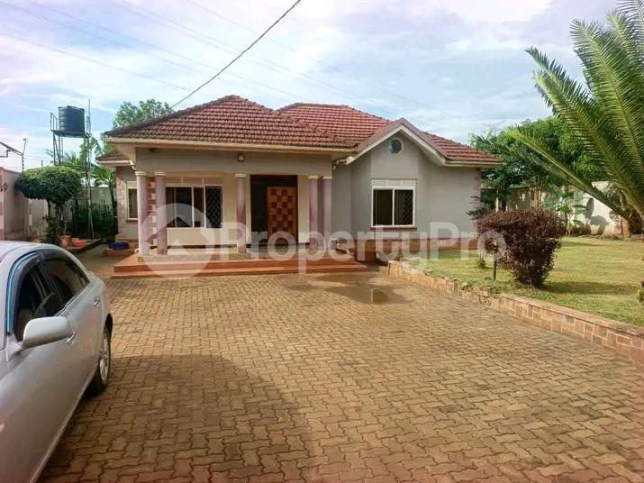 3 bedroom Bungalow Apartment for sale Najjera road  Kampala Central Kampala Central - 0