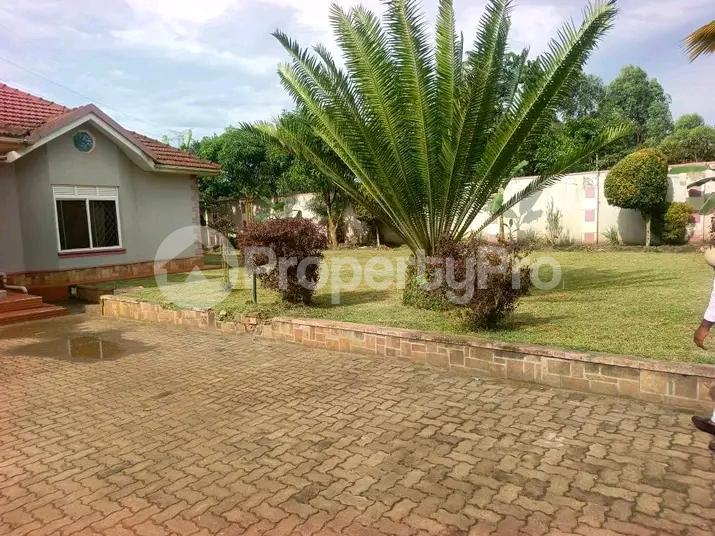3 bedroom Bungalow Apartment for sale Najjera road  Kampala Central Kampala Central - 4