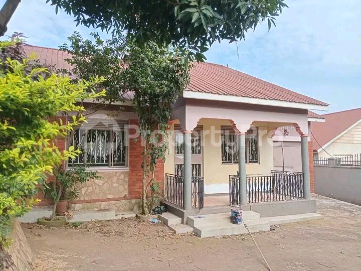 3 bedroom Bungalow Apartment for sale Namugongo road  Kampala Central Kampala Central - 0