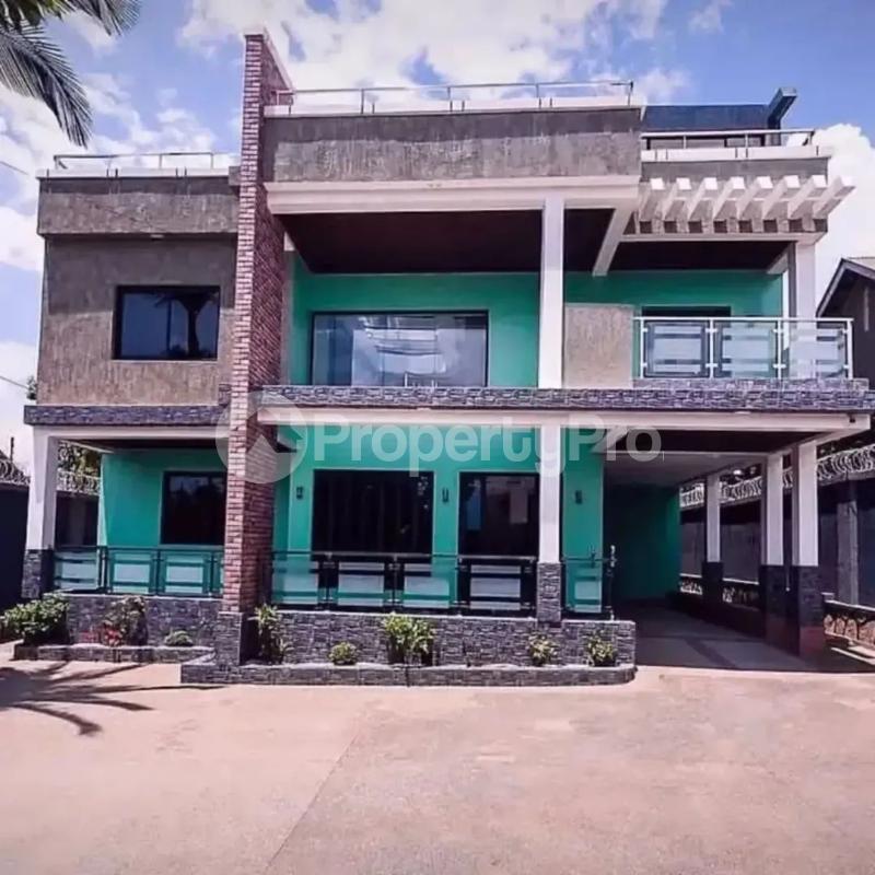 5 bedroom Villa for sale Namugongo town  Kira Wakiso Central - 5