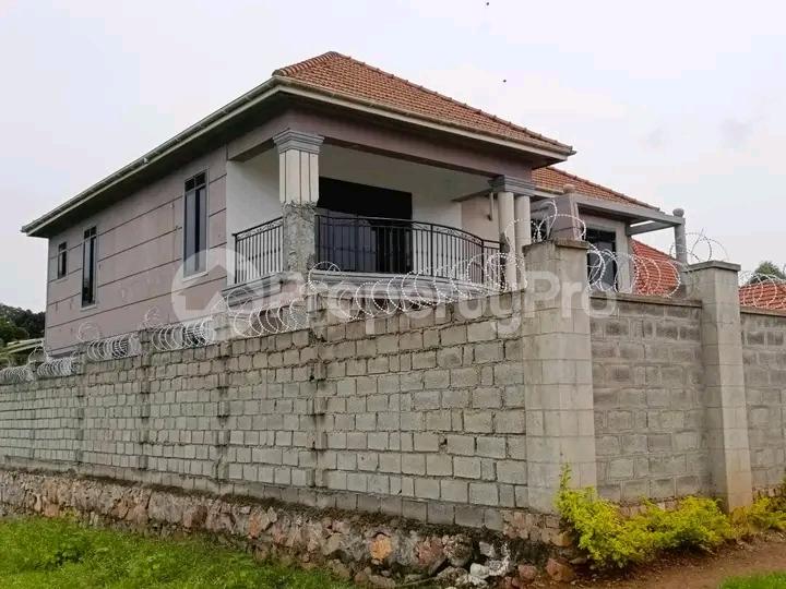 6 bedroom Apartment Block Apartment for sale Namugongo  Kampala Central - 3