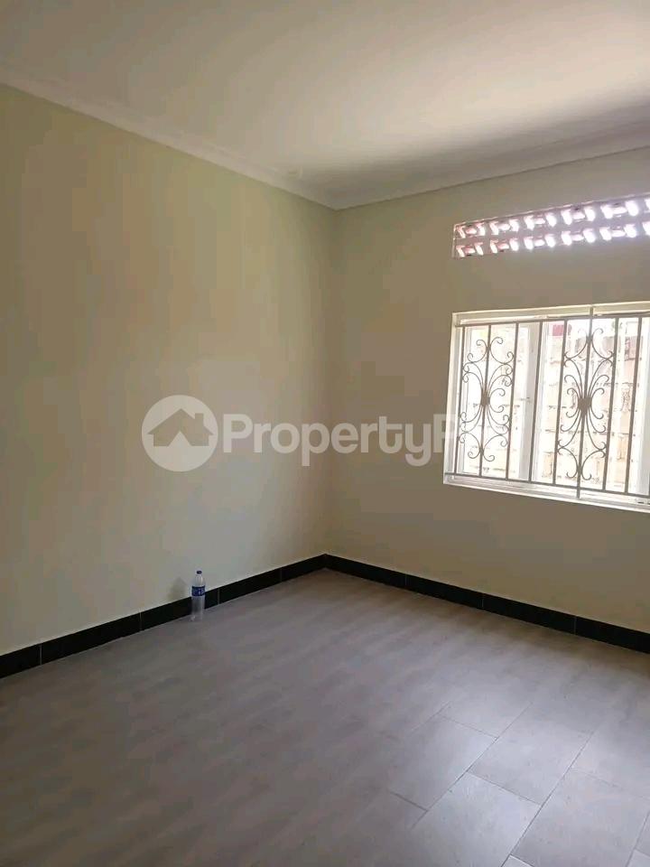4 bedroom Bungalow Apartment for sale Namugongo joggo Kampala Central Kampala Central - 1