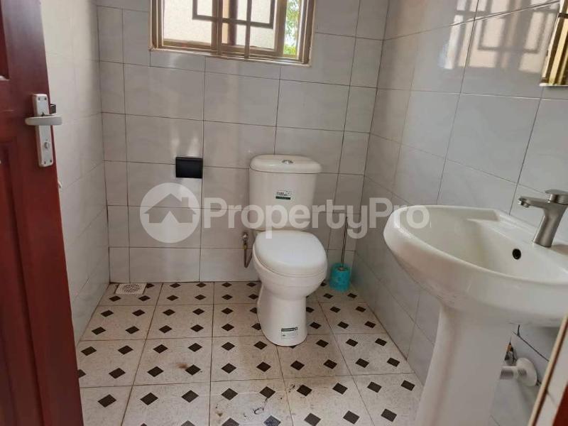3 bedroom Villa for sale Namilyango road  Gomba Central - 5