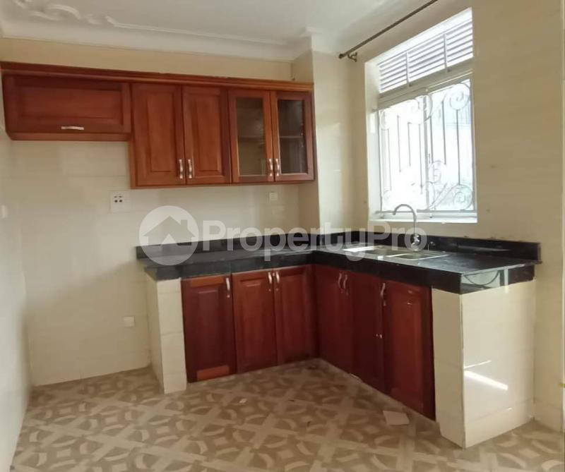 3 bedroom Villa for sale Namilyango road  Gomba Central - 7