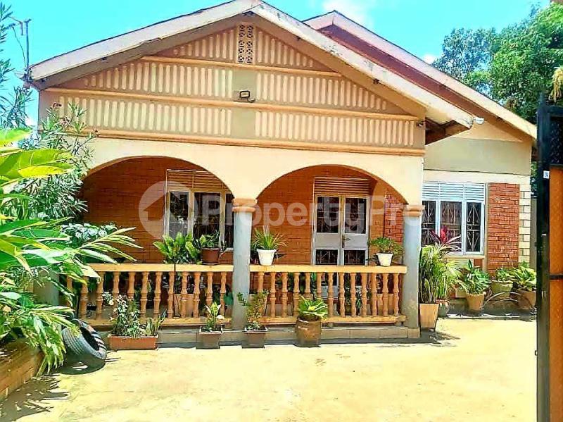 3 bedroom Villa for sale Seeta namilyango road  Goma Mukono Central - 0