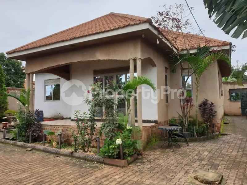 3 bedroom Villa for sale Seeta namugongo road  Goma Mukono Central - 1