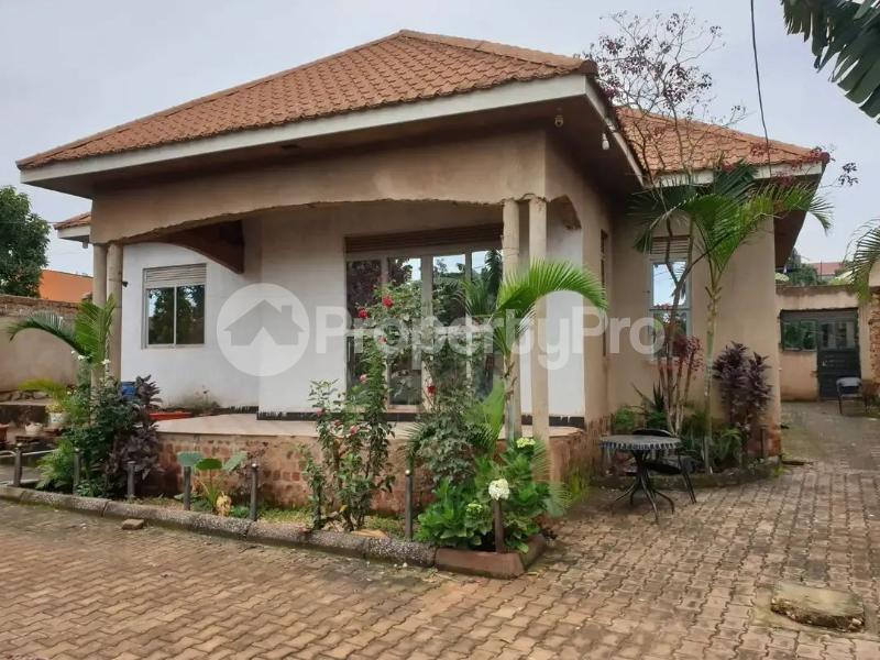3 bedroom Villa for sale Seeta namugongo road  Goma Mukono Central - 0