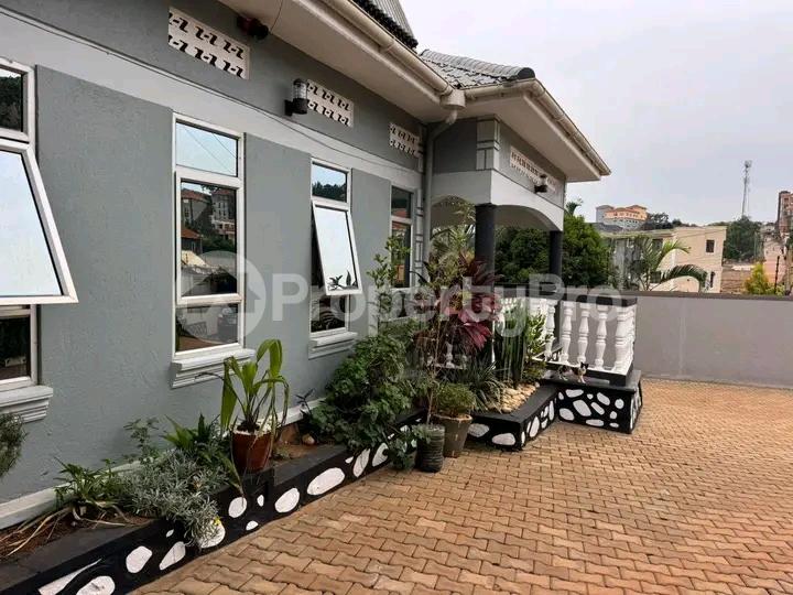 4 bedroom Bungalow Apartment for sale Kyanja  Kampala Central Kampala Central - 2