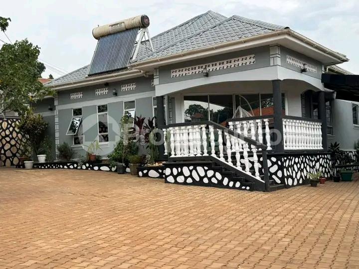 4 bedroom Bungalow Apartment for sale Kyanja  Kampala Central Kampala Central - 3