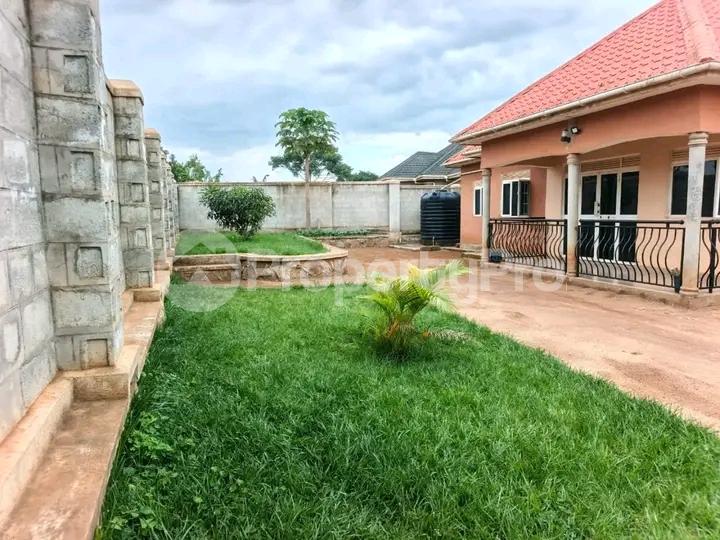 3 bedroom Bungalow Apartment for sale Mukono kayunga road  Kampala Central Kampala Central - 0