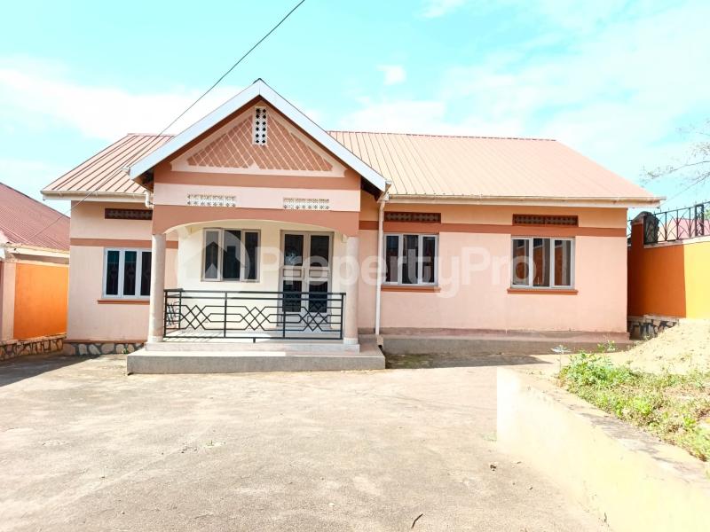 4 bedroom Villa for sale Seeta kigunga Jinja road Goma Mukono Central - 0