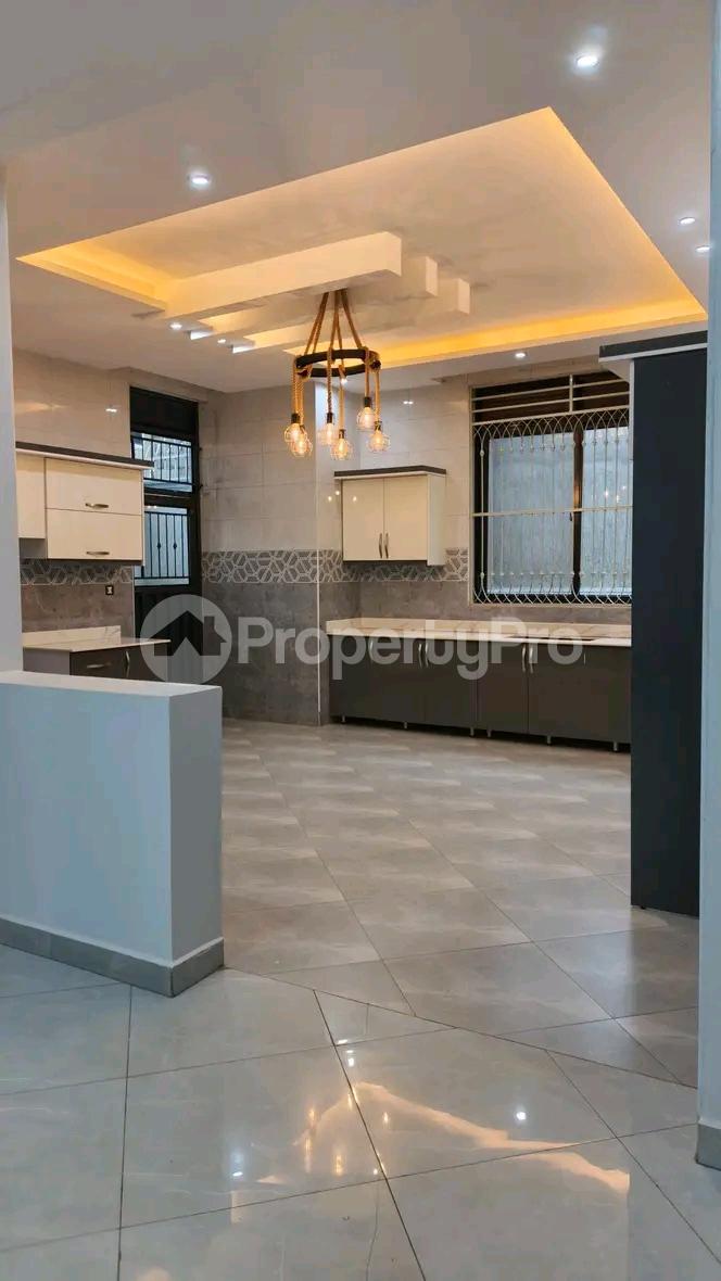 6 bedroom Apartment Block Apartment for sale Kira road  Kampala Central Kampala Central - 3