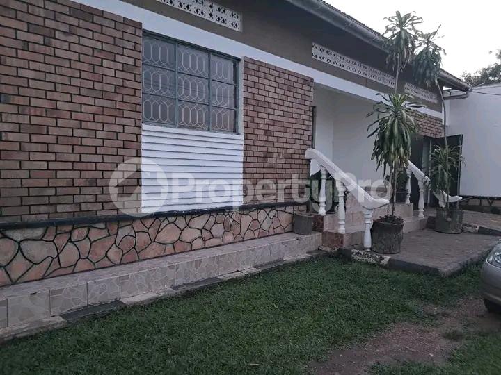 3 bedroom Bungalow Apartment for sale Kireka road  Kampala Central Kampala Central - 1