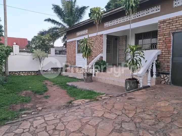 3 bedroom Bungalow Apartment for sale Kireka road  Kampala Central Kampala Central - 12
