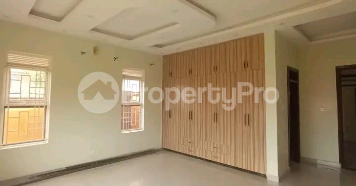 4 bedroom Bungalow Apartment for sale Mbalawa road  Kampala Central Kampala Central - 1