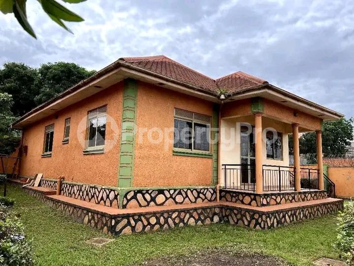 4 bedroom Bungalow Apartment for sale Kira road  Kira Wakiso Central - 4