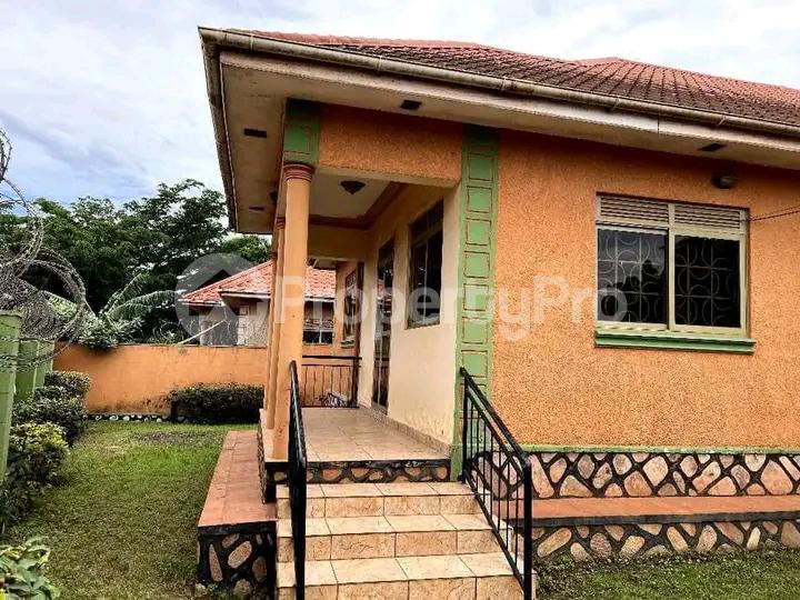 4 bedroom Bungalow Apartment for sale Kira road  Kira Wakiso Central - 0