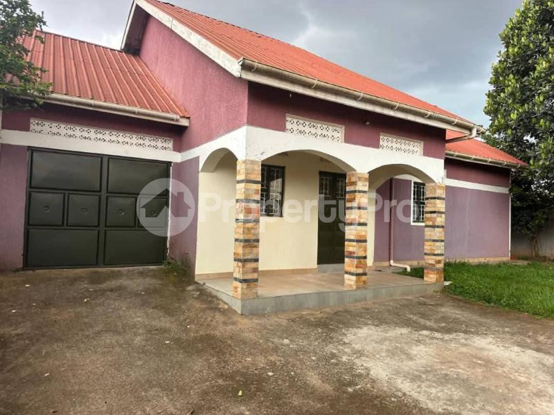 3 bedroom Villa for sale Entebbe road  Katabi Wakiso Central - 0