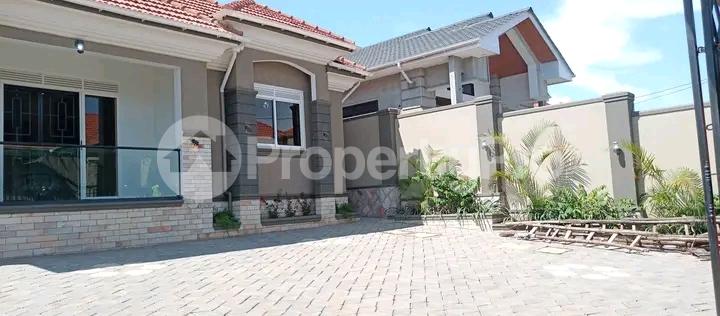4 bedroom Bungalow Apartment for sale Kira  Kira Wakiso Central - 10