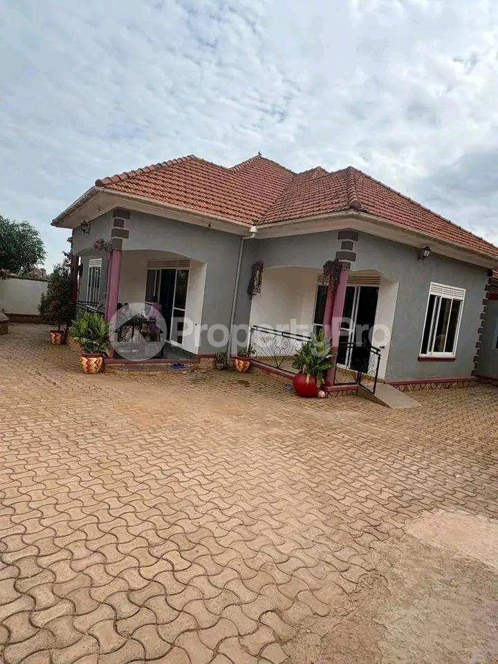 4 bedroom Bungalow Apartment for sale Najjera  Kampala Central Kampala Central - 10