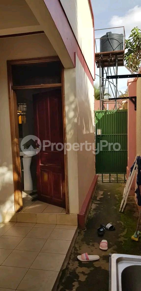 4 bedroom Bungalow Apartment for sale Kyaliwajjala  Kampala Central Kampala Central - 0