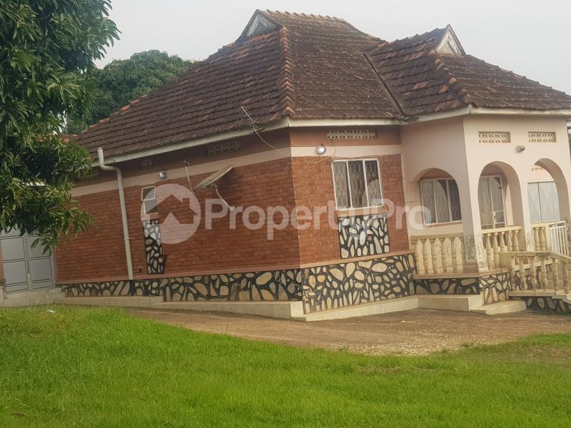 Villa for sale Bombo road  Nabweru Wakiso Central - 0