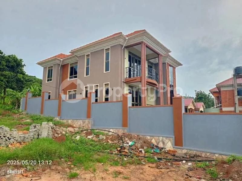 4 bedroom Villa for sale Seguku katale Entebbe road  Kampala Central Kampala Central - 4