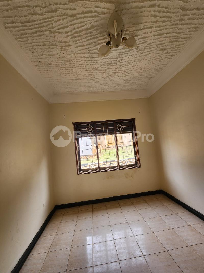 4 bedroom Villa for rent Kironde road  Makindye Kampala Central - 3