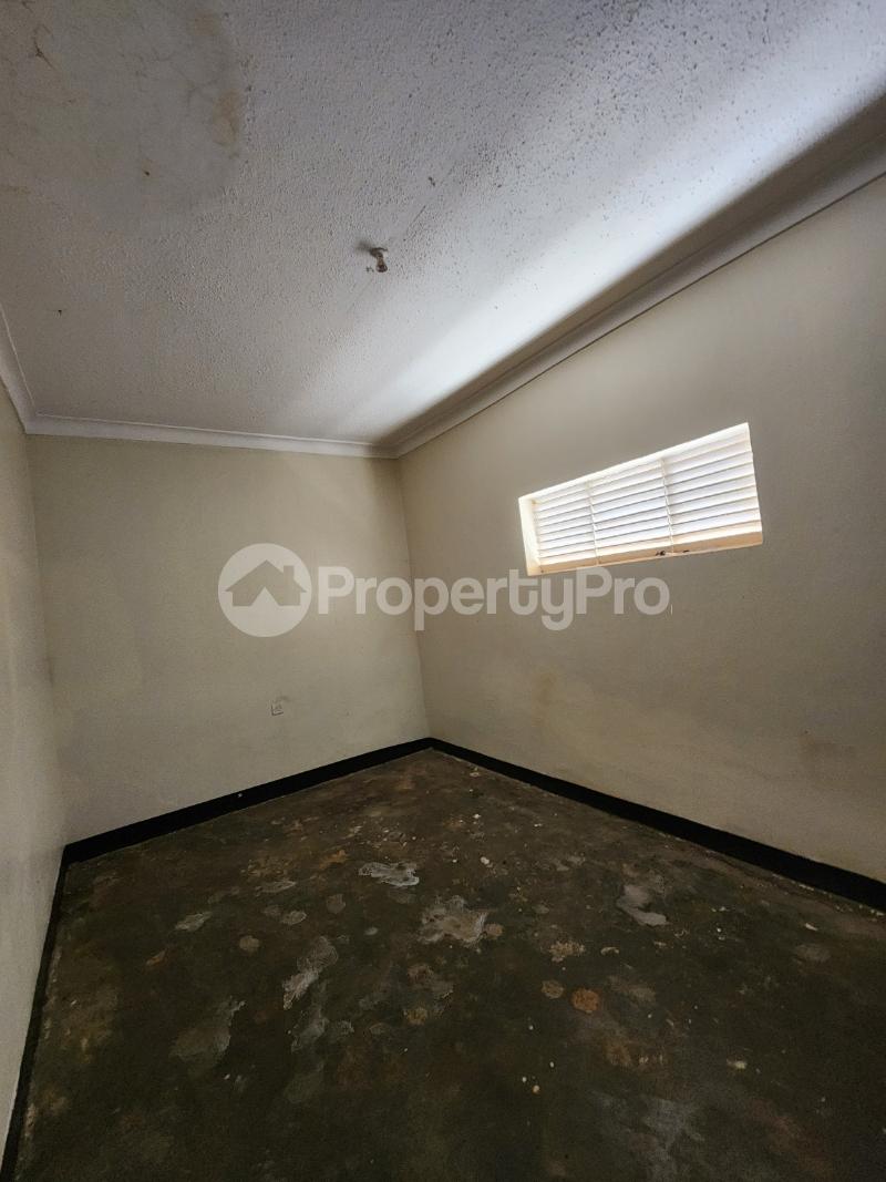 4 bedroom Villa for rent Kironde road  Makindye Kampala Central - 1