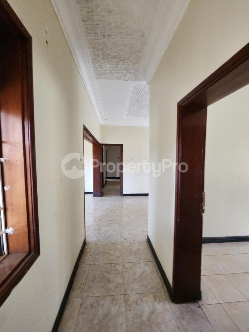4 bedroom Villa for rent Kironde road  Makindye Kampala Central - 2