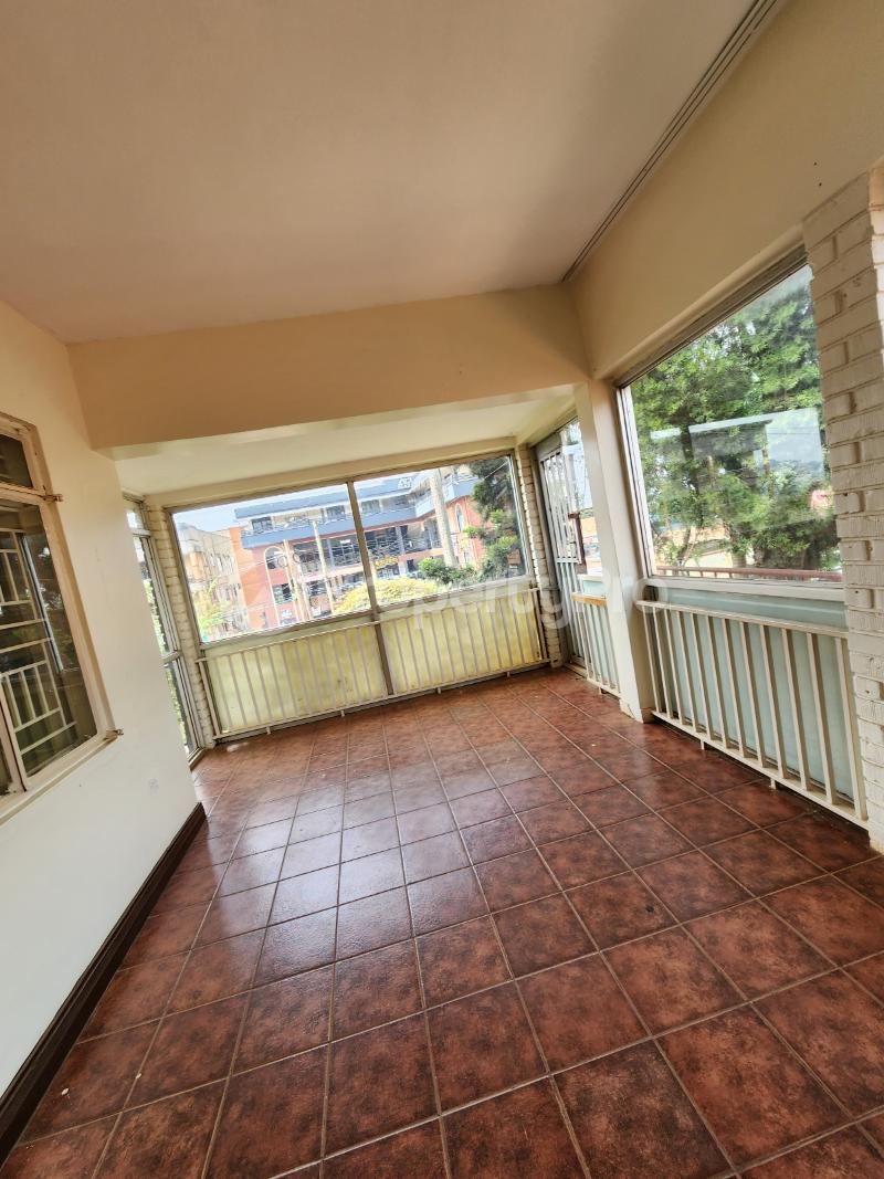4 bedroom Villa for rent Mbogo road Makindye Kampala Central - 3