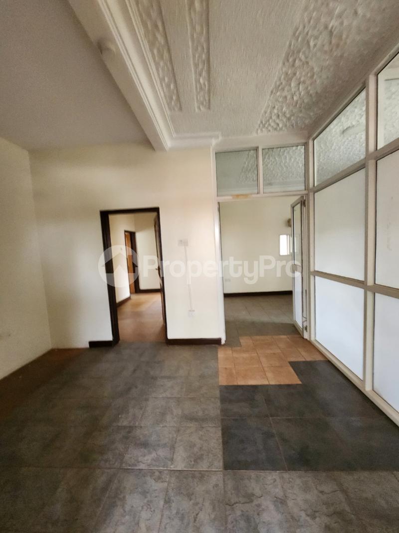 4 bedroom Villa for rent Mbogo road Makindye Kampala Central - 4