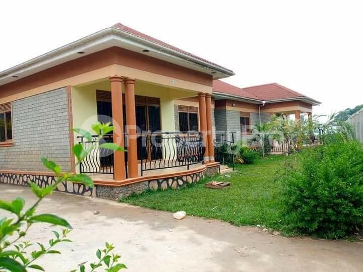 2 bedroom Apartment Block Apartment for rent kasangati road Wakiso Central - 3