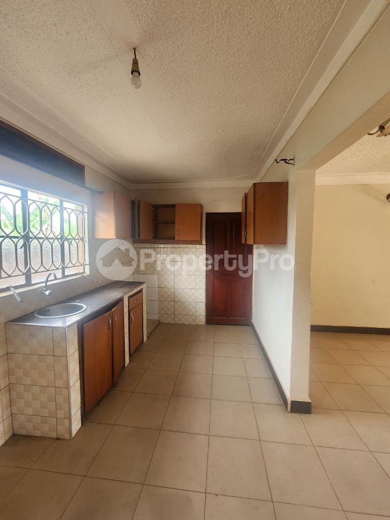 3 bedroom Villa for rent Kanyike road Makindye Kampala Central - 4